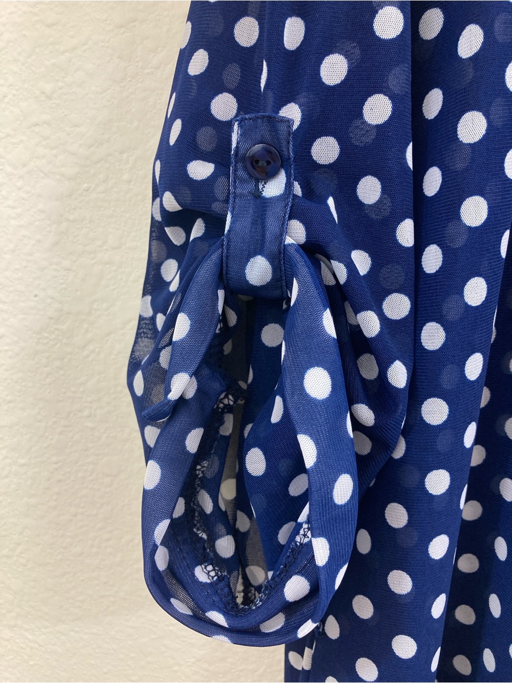 Eden & Olivia Sheer Polka Dot Blouse Size XL Blue White Roll Tab Top - Picture 4 of 15
